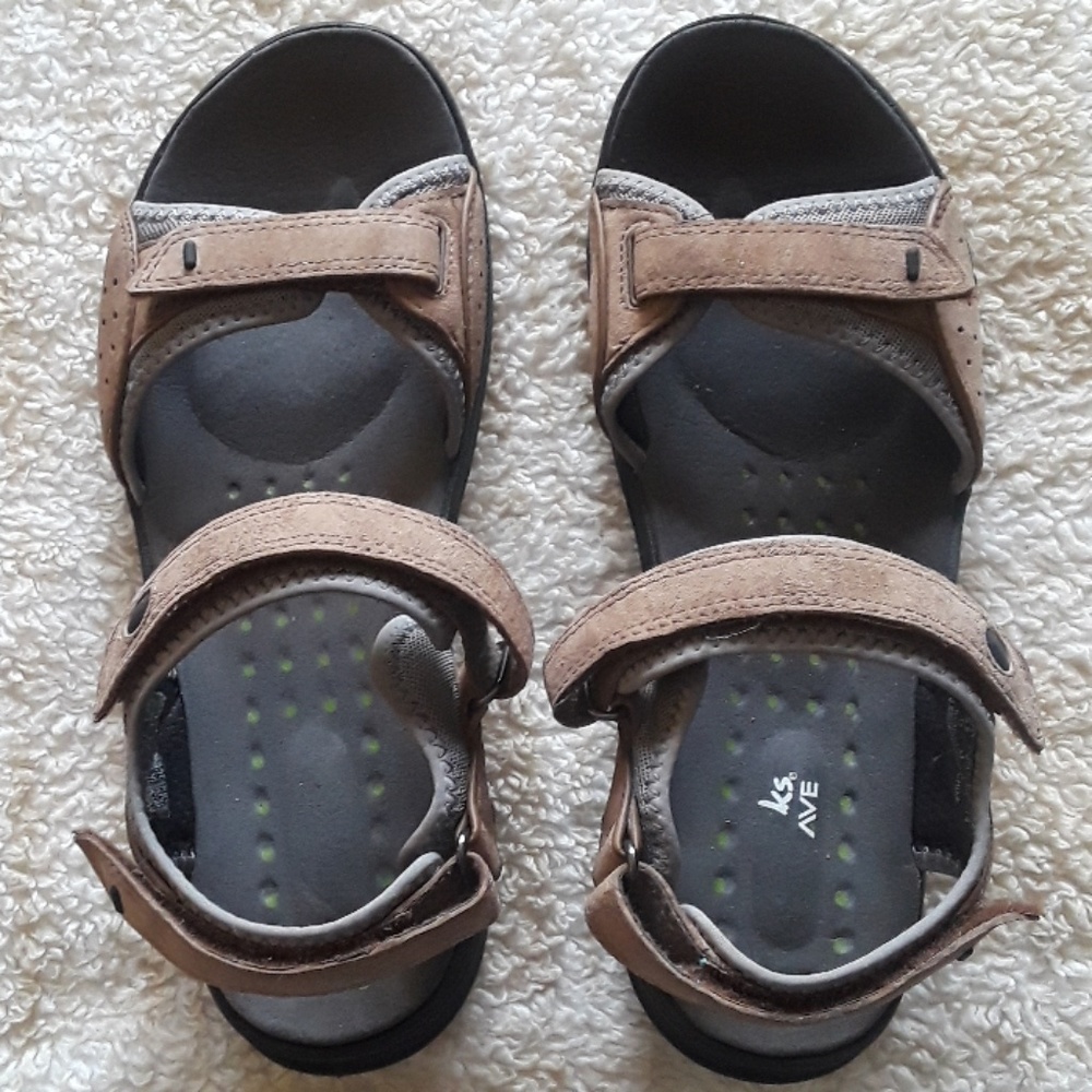 Clark's wave sandals